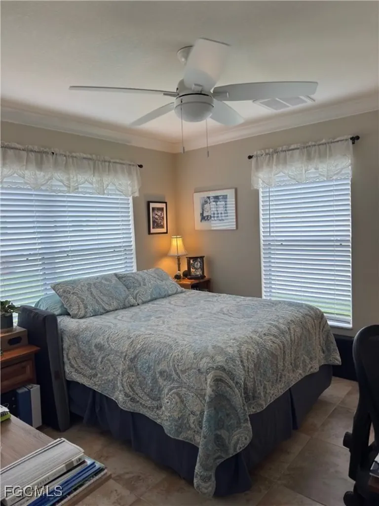 3917 Agualinda Boulevard Cape Coral FL 33914