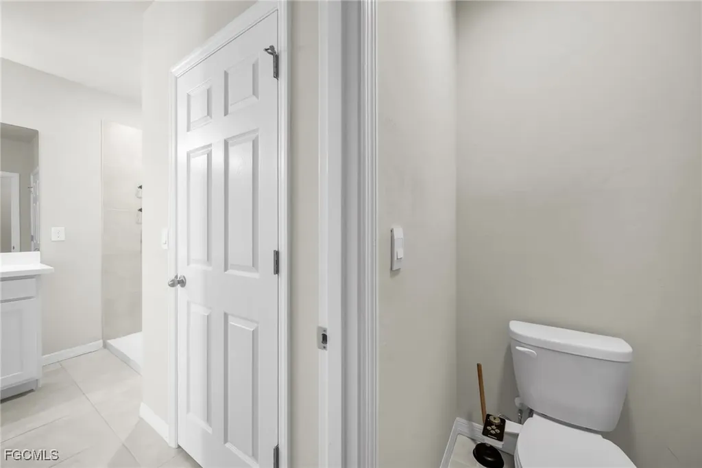 1905 NW 23rd Street Cape Coral FL 33993