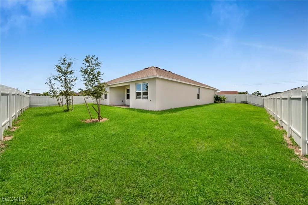 1905 NW 23rd Street Cape Coral FL 33993