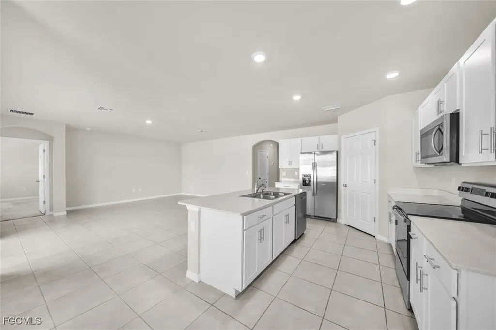 1905 NW 23rd Street Cape Coral FL 33993