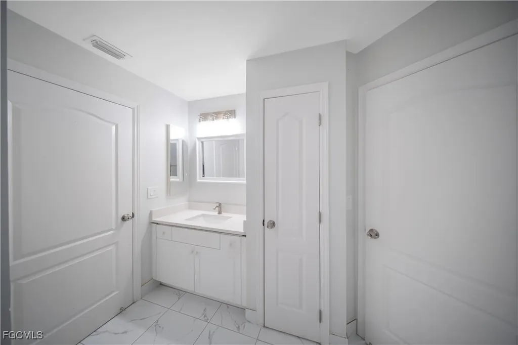 1213 NE 6th Avenue Cape Coral FL 33909