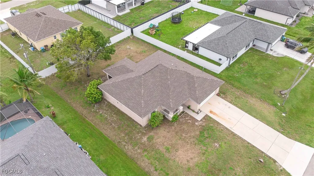 1213 NE 6th Avenue Cape Coral FL 33909