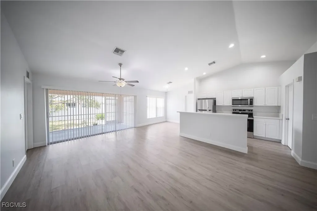 1213 NE 6th Avenue Cape Coral FL 33909