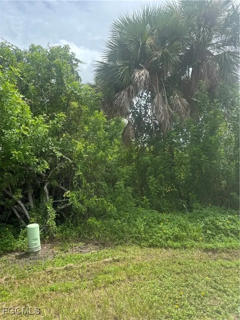 111 Bebb Court Rotonda West FL 33947