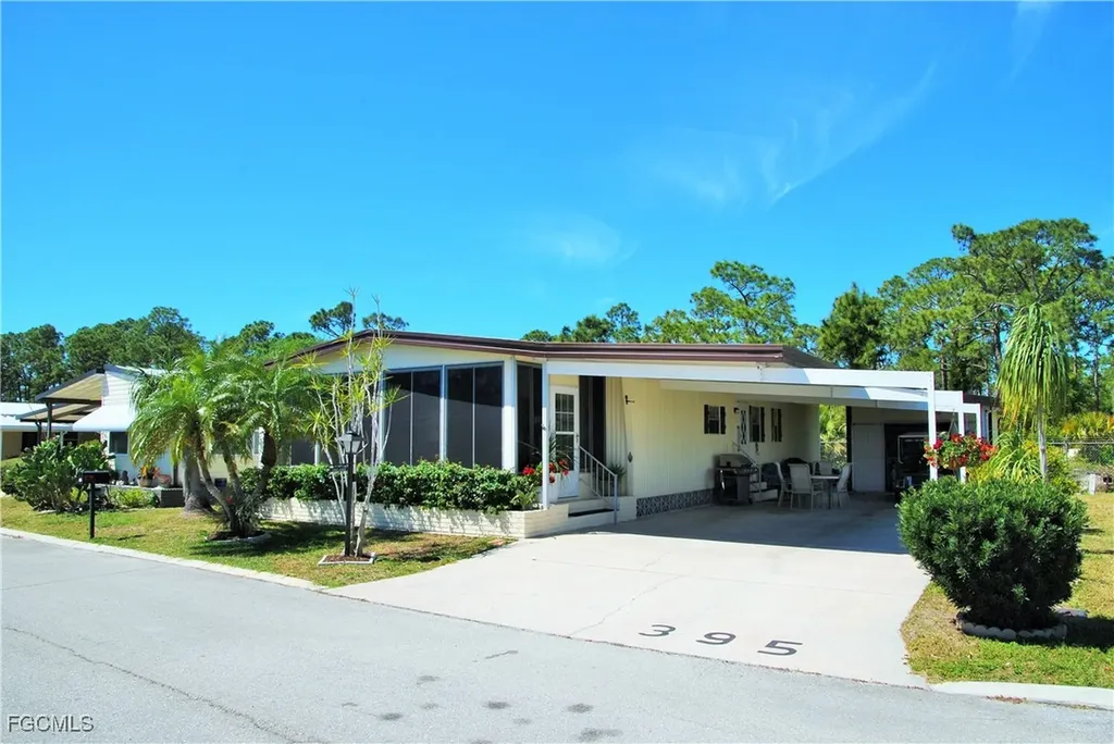 395 Snead Drive North Fort Myers FL 33903