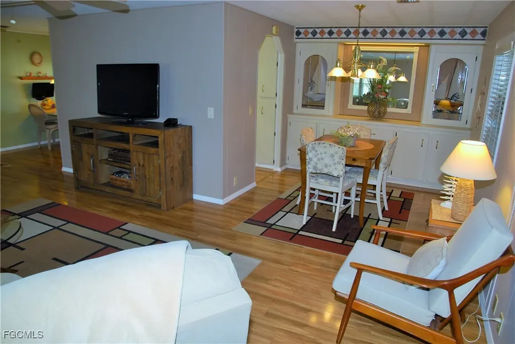 395 Snead Drive North Fort Myers FL 33903