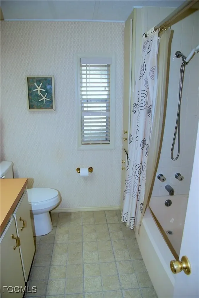 395 Snead Drive North Fort Myers FL 33903