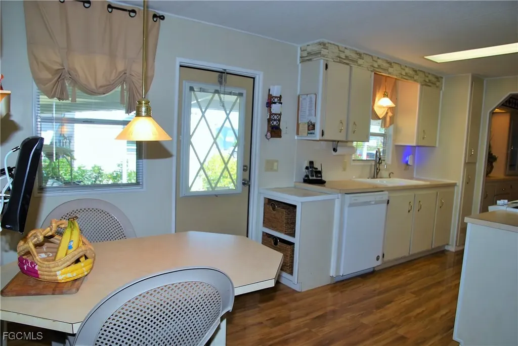 395 Snead Drive North Fort Myers FL 33903