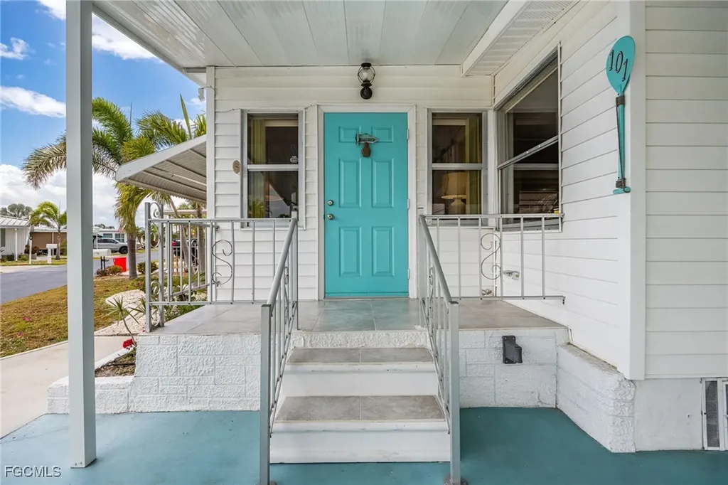 101 Elise Drive Fort Myers FL 33908