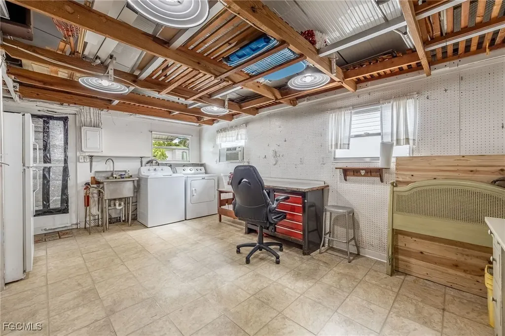 101 Elise Drive Fort Myers FL 33908