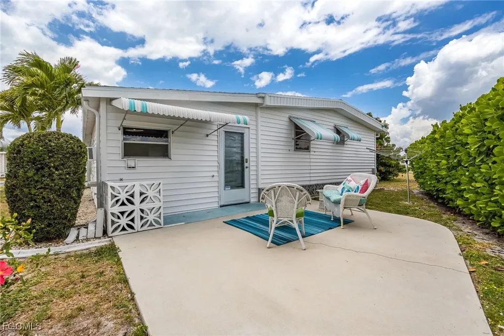 101 Elise Drive Fort Myers FL 33908