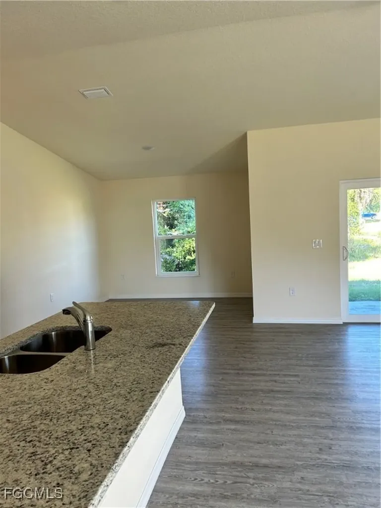 1031 S Bronze Court Labelle FL 33935