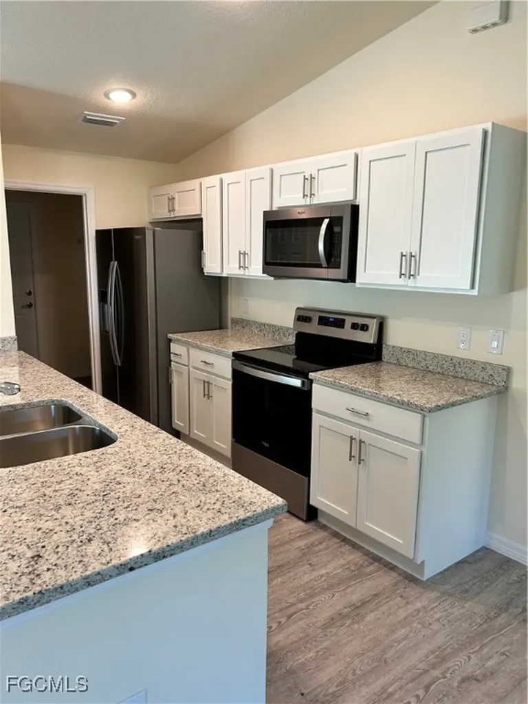 1031 S Bronze Court Labelle FL 33935