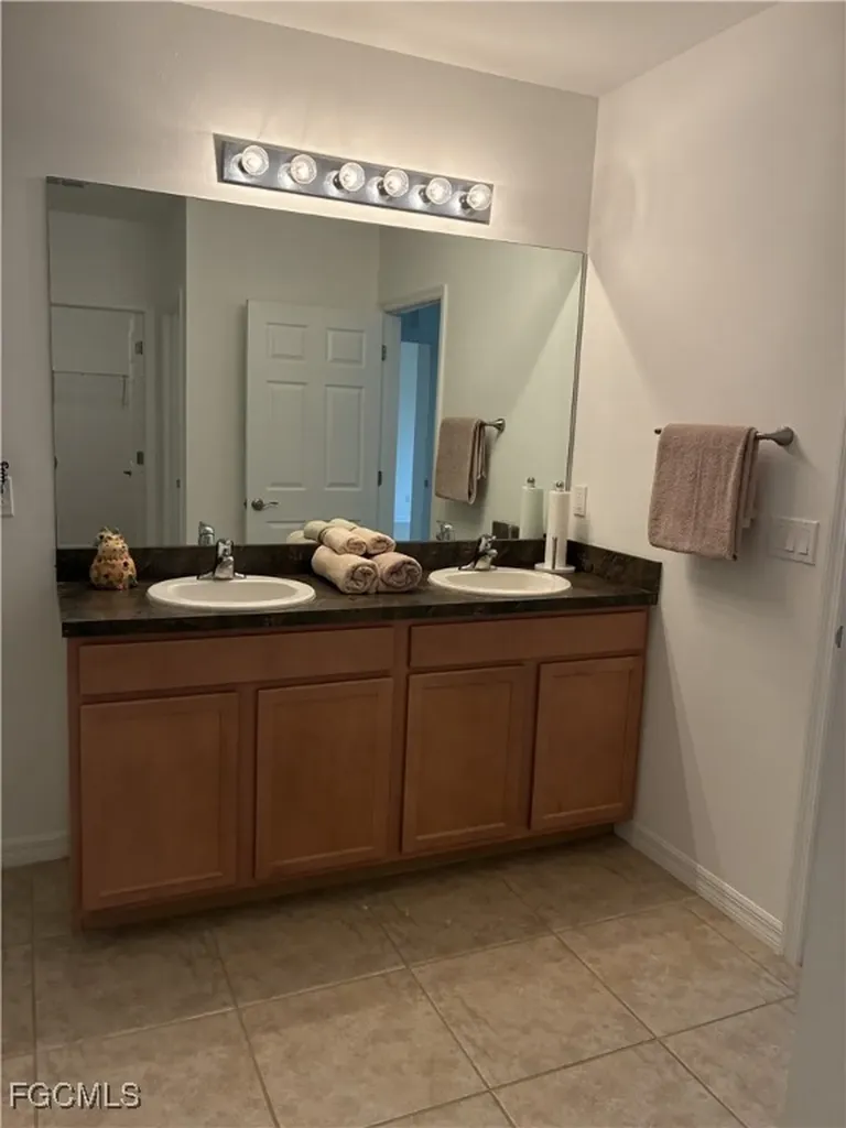 2301 SW 38th Terrace Cape Coral FL 33914