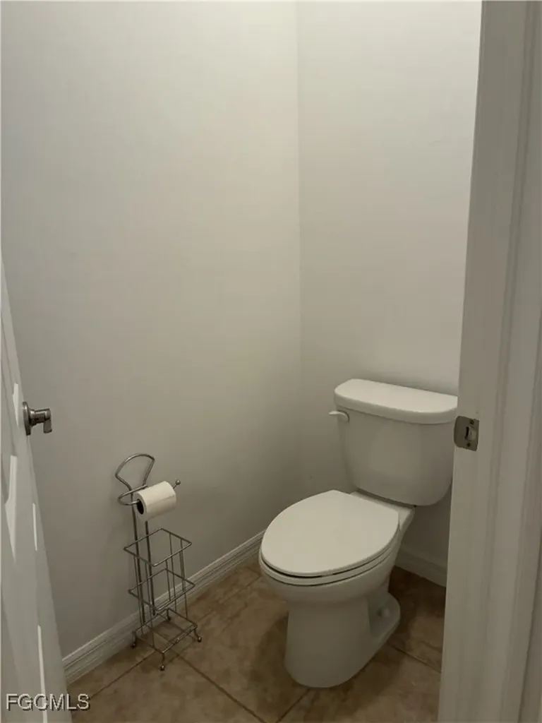 2301 SW 38th Terrace Cape Coral FL 33914