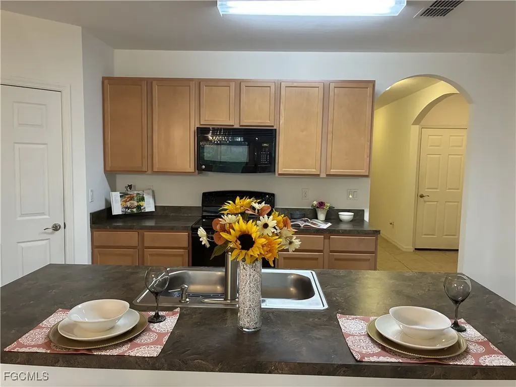 2301 SW 38th Terrace Cape Coral FL 33914