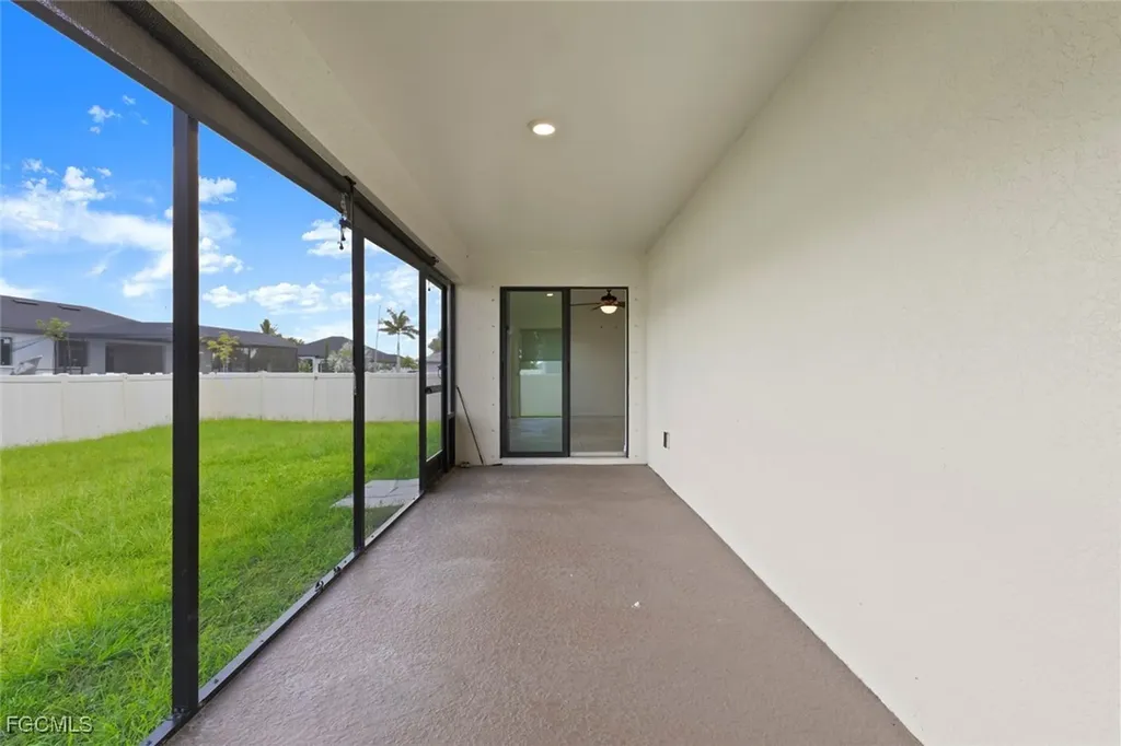 2705 NW 5th Terrace Cape Coral FL 33993