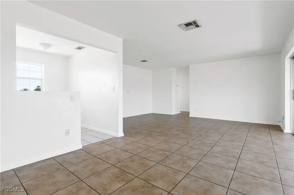 3102 SE 18th Avenue Cape Coral FL 33904