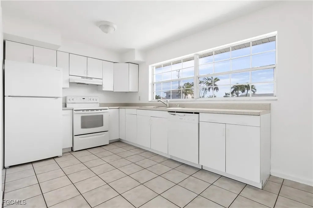 3102 SE 18th Avenue Cape Coral FL 33904