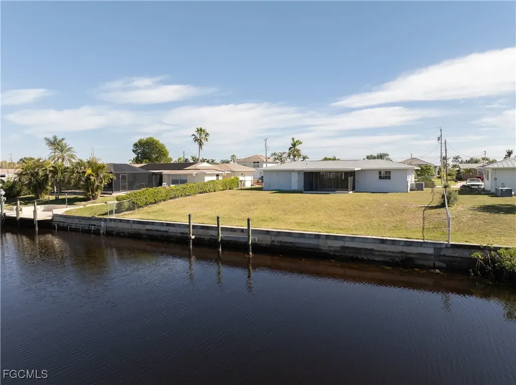 3102 SE 18th Avenue Cape Coral FL 33904