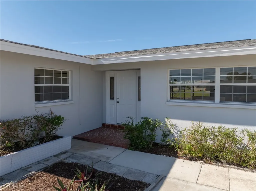 3102 SE 18th Avenue Cape Coral FL 33904