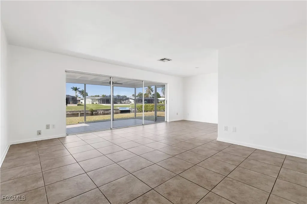 3102 SE 18th Avenue Cape Coral FL 33904