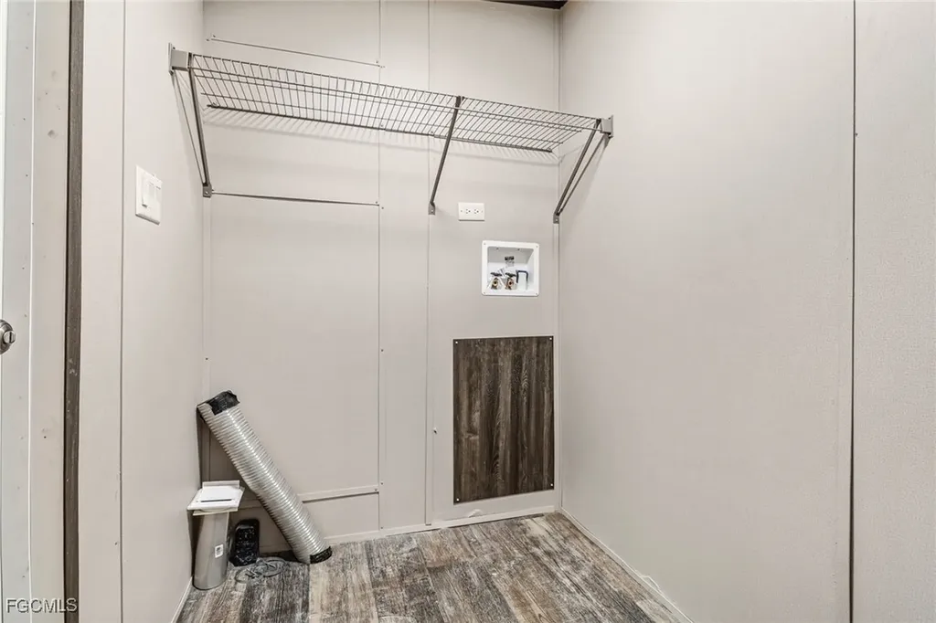 4992 Mars Street Fort Myers FL 33905