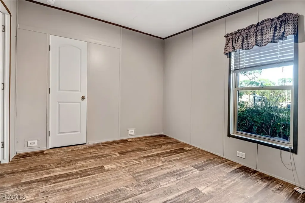 4992 Mars Street Fort Myers FL 33905