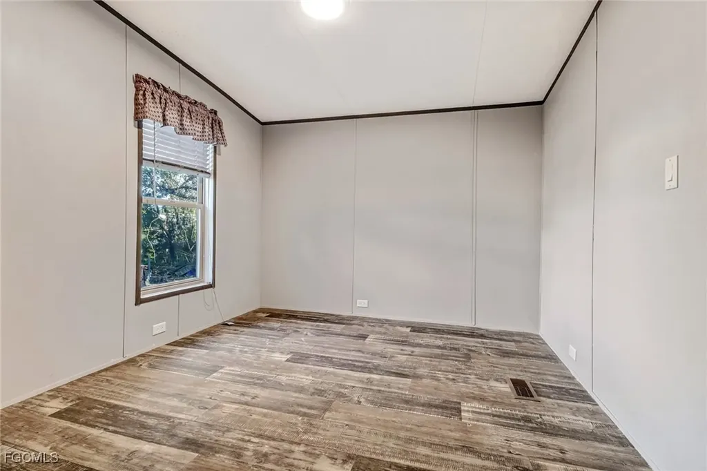 4992 Mars Street Fort Myers FL 33905