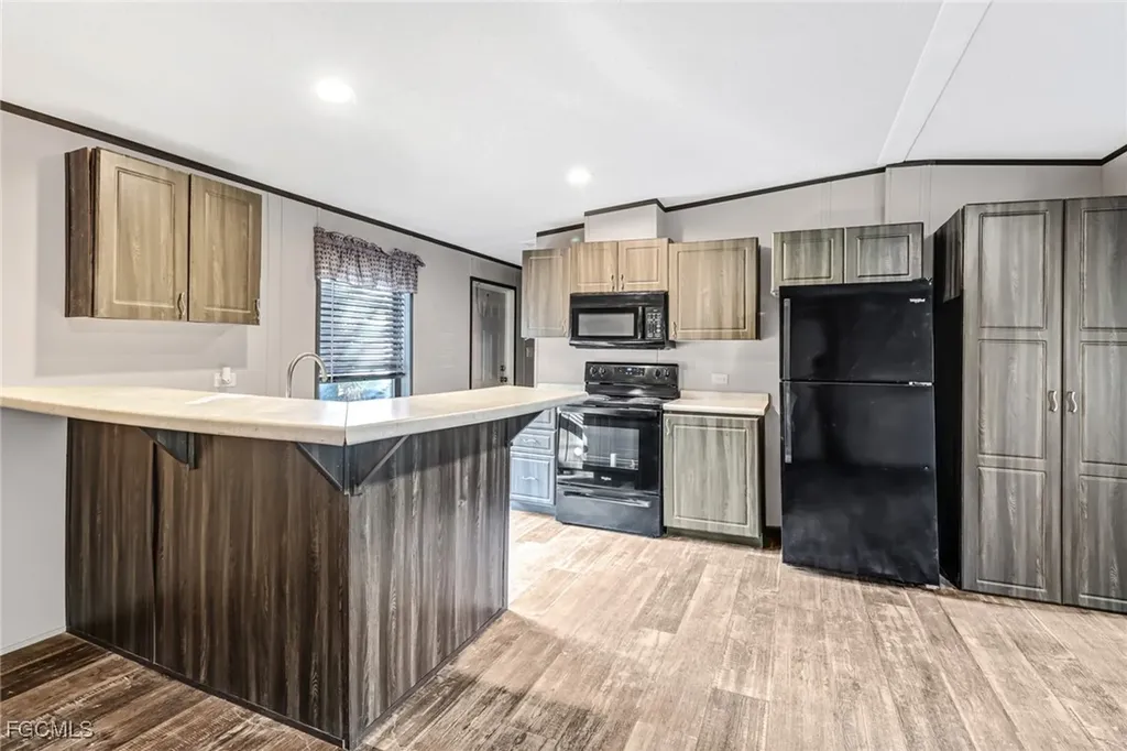 4992 Mars Street Fort Myers FL 33905