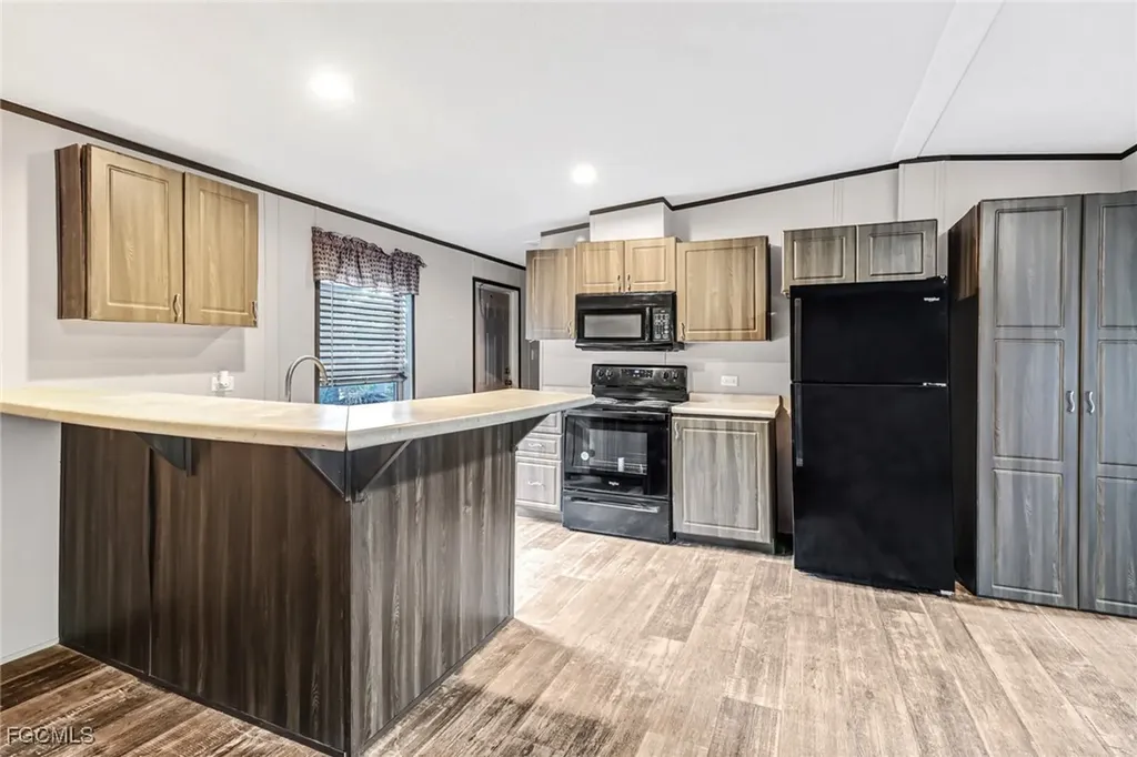 4992 Mars Street Fort Myers FL 33905