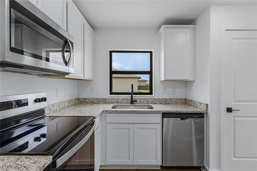 521 NW 23rd Street Cape Coral FL 33993