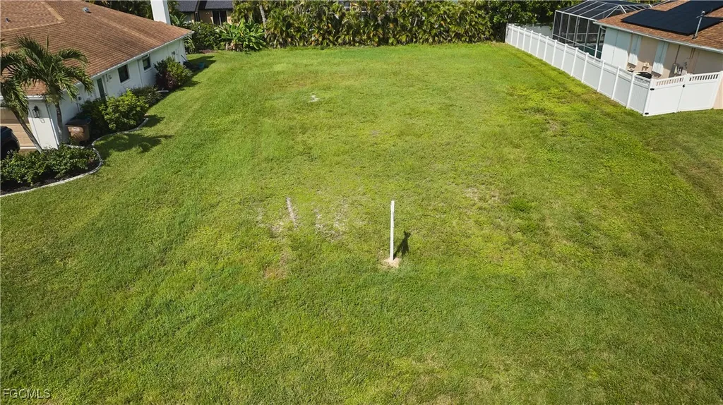 4724 SW 23rd Avenue Cape Coral FL 33914