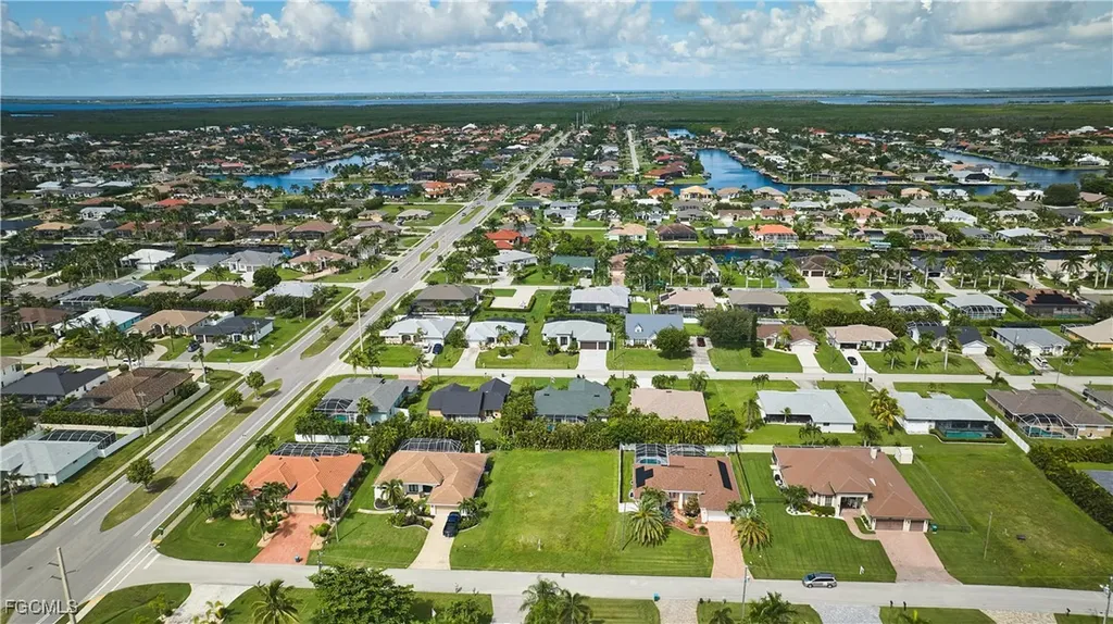 4724 SW 23rd Avenue Cape Coral FL 33914