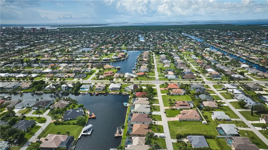 4724 SW 23rd Avenue Cape Coral FL 33914