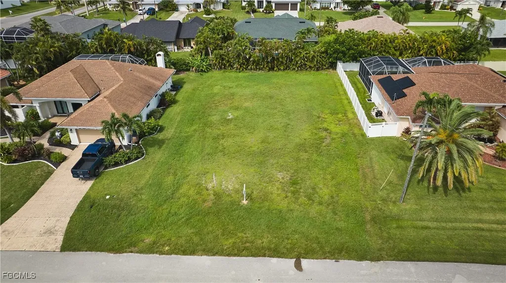 4724 SW 23rd Avenue Cape Coral FL 33914