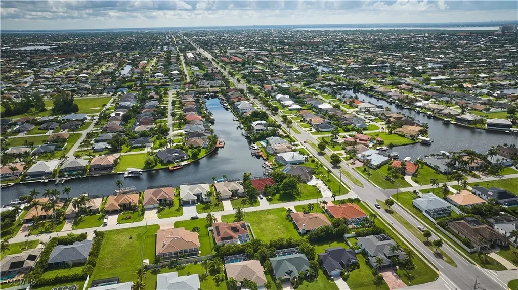 4724 SW 23rd Avenue Cape Coral FL 33914