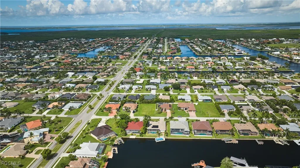 4724 SW 23rd Avenue Cape Coral FL 33914