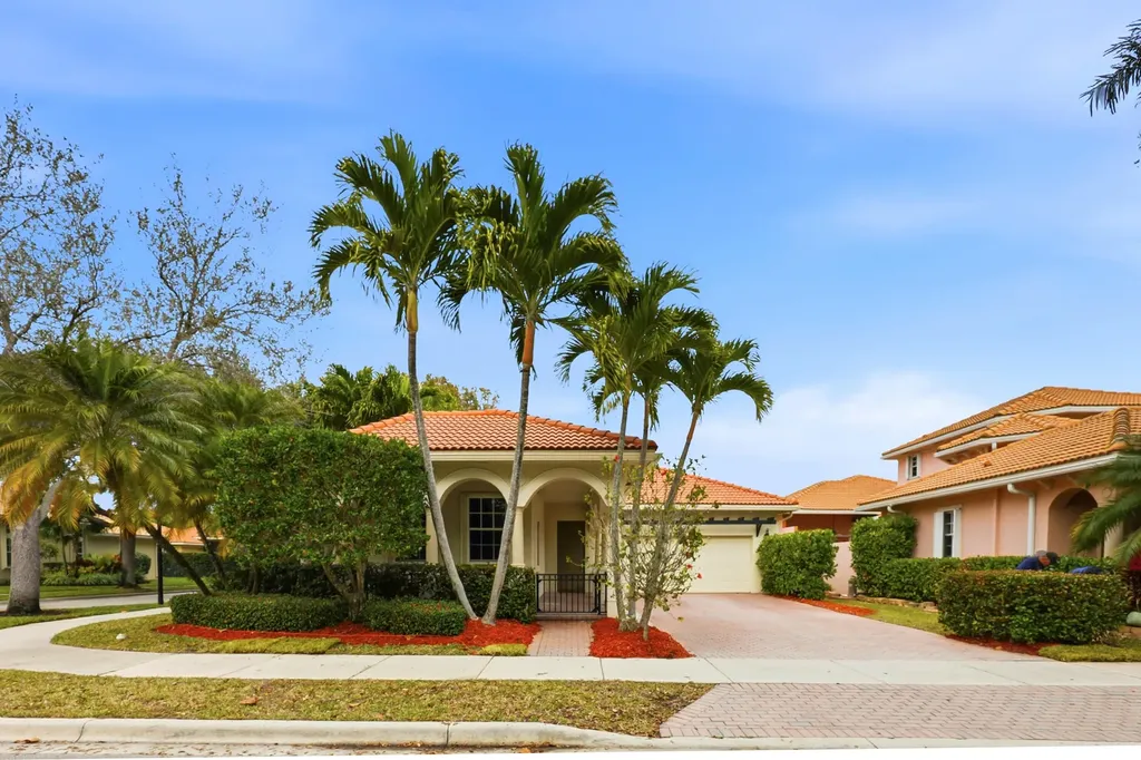 123 Via Santa Cruz Jupiter FL 33458