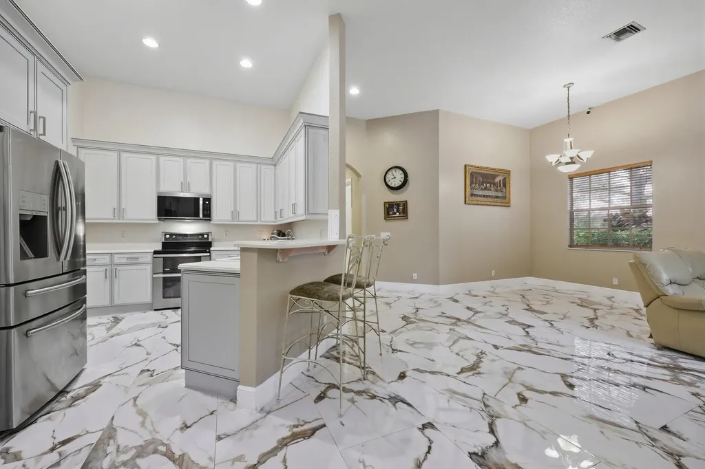 123 Via Santa Cruz Jupiter FL 33458