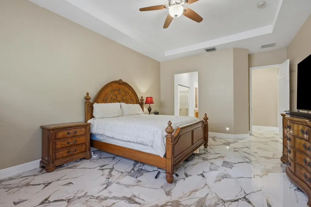 123 Via Santa Cruz Jupiter FL 33458