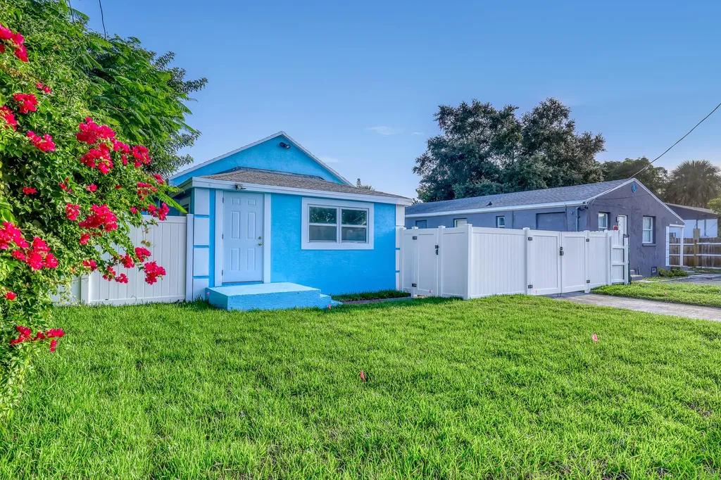 180 W 15th Street Riviera Beach FL 33404