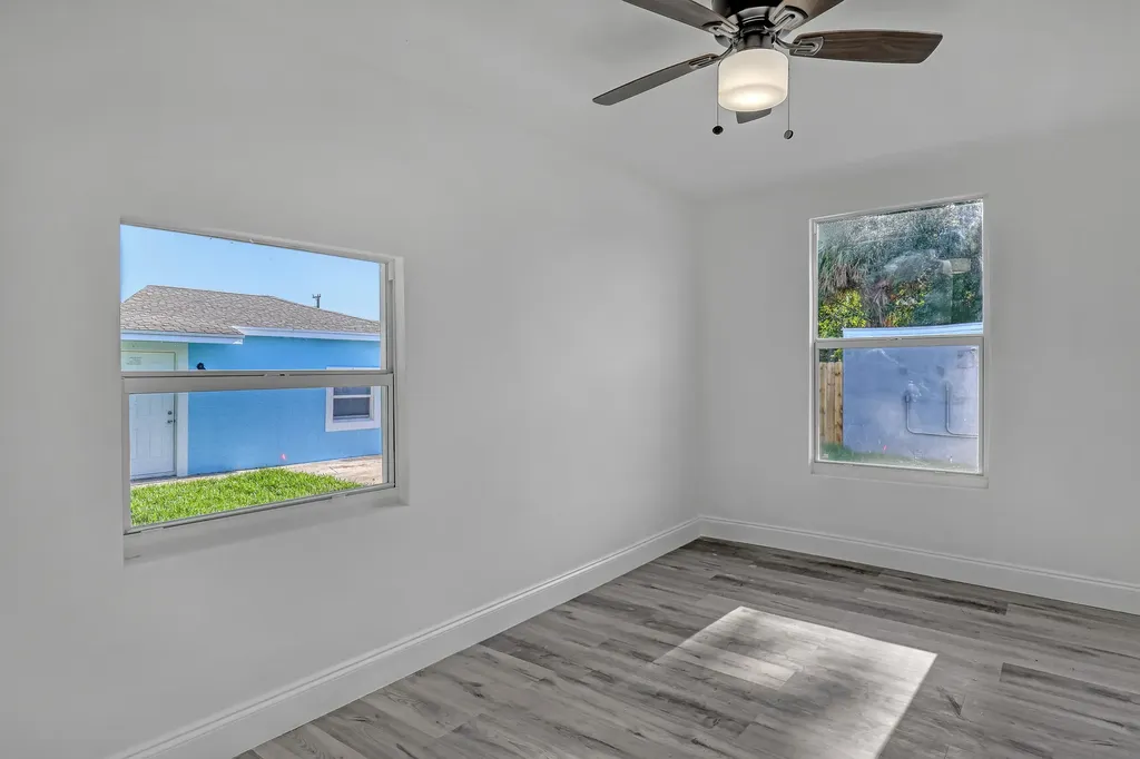 180 W 15th Street Riviera Beach FL 33404