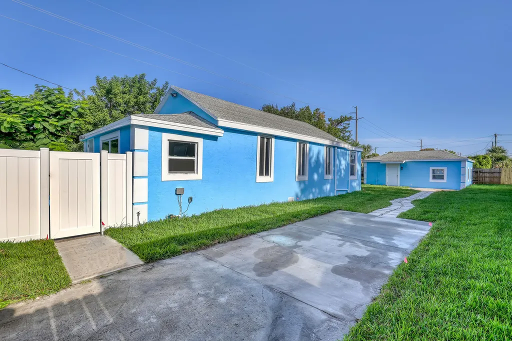 180 W 15th Street Riviera Beach FL 33404