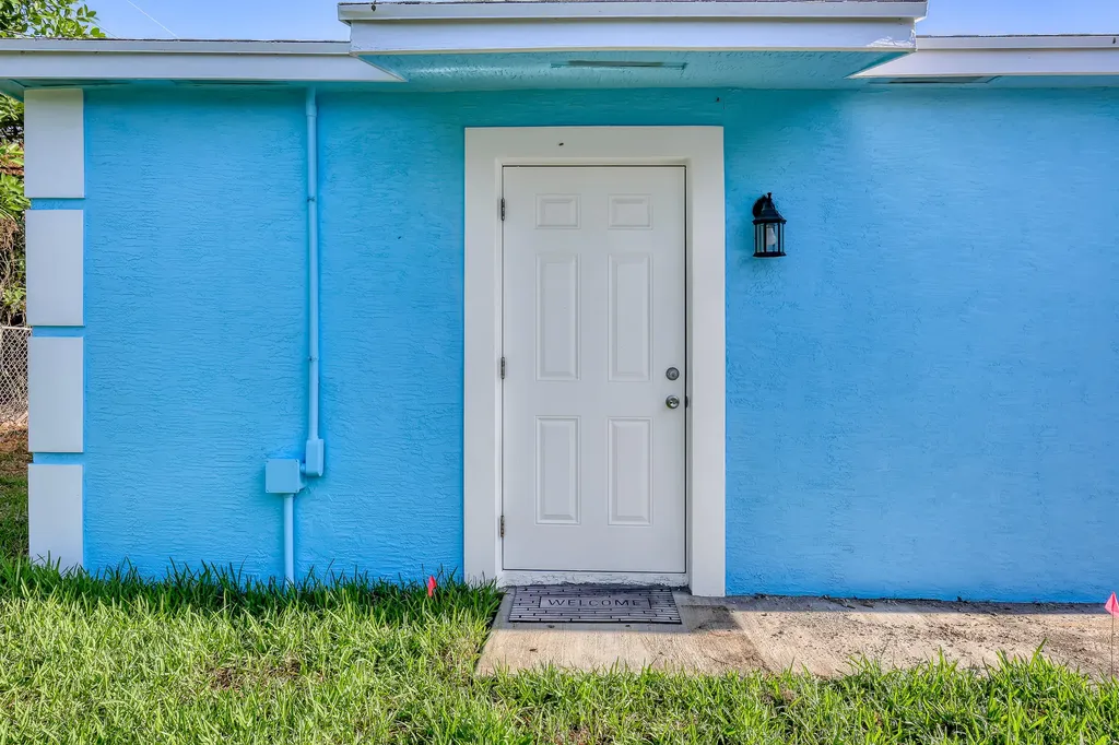 180 W 15th Street Riviera Beach FL 33404