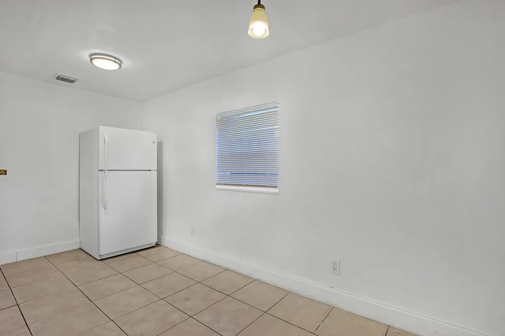 180 W 15th Street Riviera Beach FL 33404