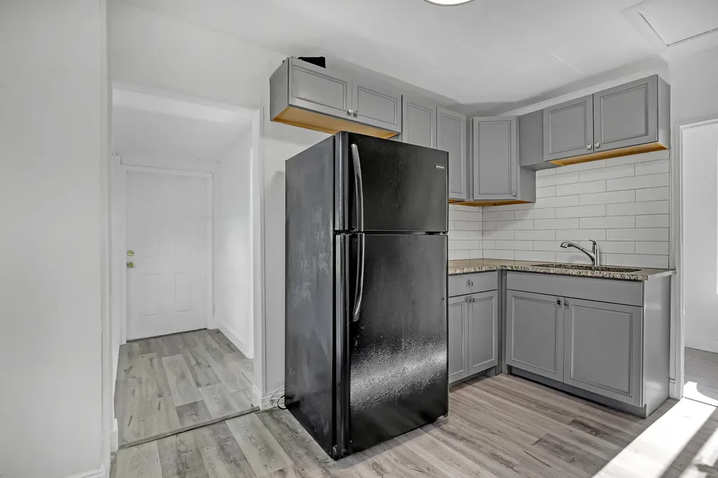 180 W 15th Street Riviera Beach FL 33404