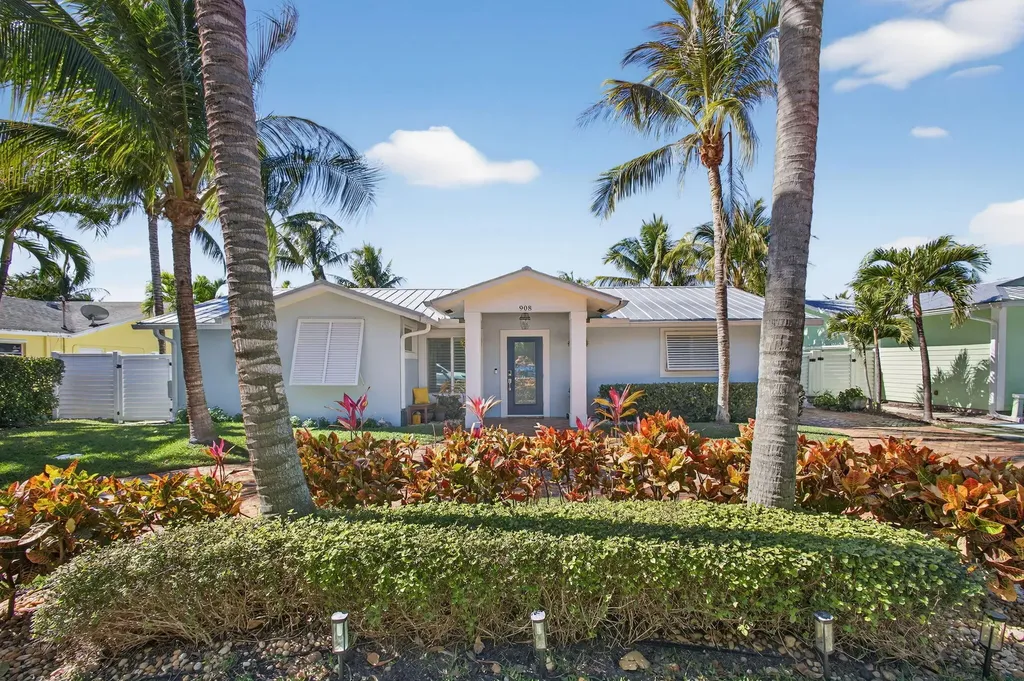 908 Penn Trail Jupiter FL 33458