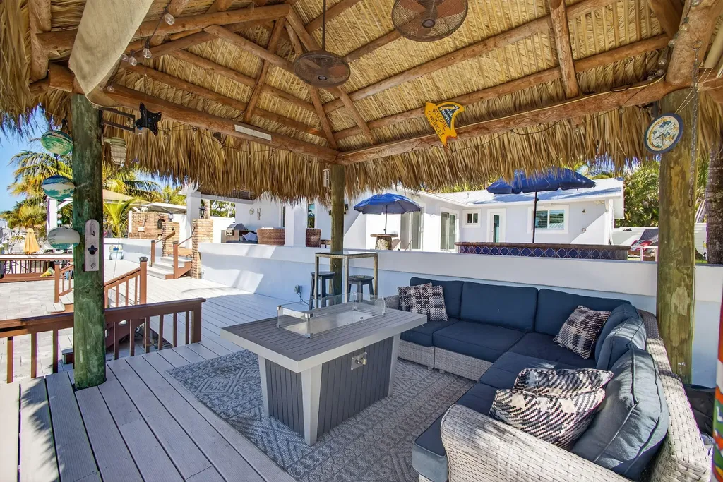 908 Penn Trail Jupiter FL 33458