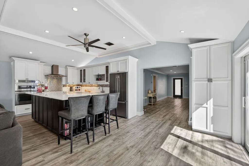 908 Penn Trail Jupiter FL 33458